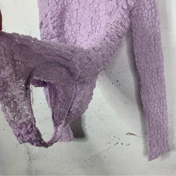 Free People Day & Night Lace Purple Lavender Crochet BodySuit Long Sleeve Top - Picture 4 of 12